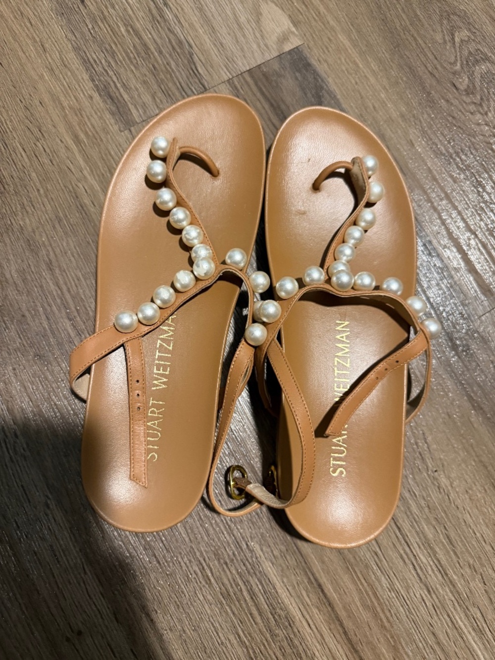 STUART WEITZMAN Made In Spain Leather Goldie Pearl Summer Sandals.
